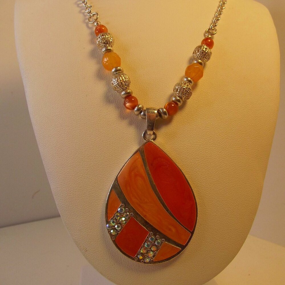 Vintage Kenneth Cole Peach Enamel & Silver Tone necklace